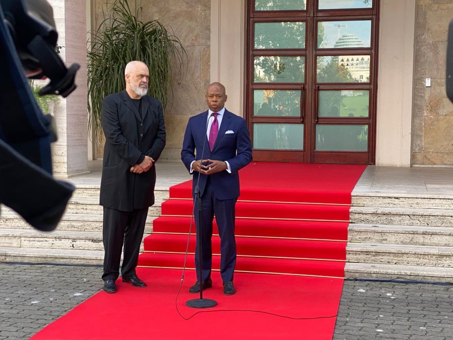 Vizita Eric Adams/ Politico: Të deklarohet çdo përfitim që ka marrë nga qeveria Rama