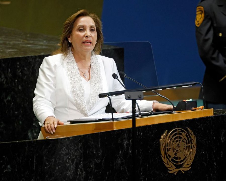 Parlamenti i Perusë shkarkon presidenten Dina Boluarte