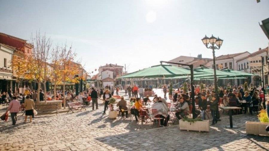 Rritet numri i personave me probleme të shëndetit mendor në Korçë, mjekët: Të rinjtë dhe fëmijët grupet më të rrezikuara