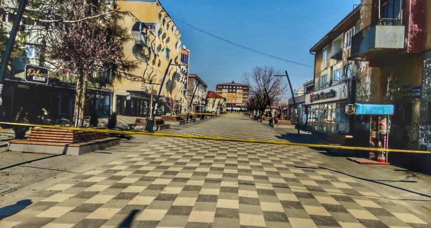 Rrahje në sheshin “Adem Jashari” në Lipjan, arrestohen tre persona