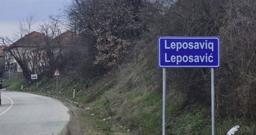 Vidhen 28 shtylla metali në Leposaviq, Policia po heton rastin