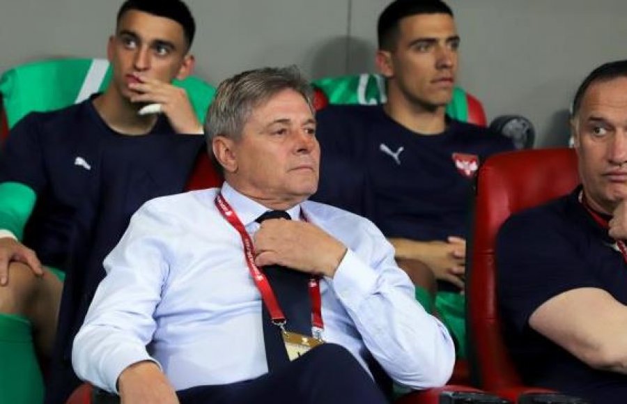 I turpëroi Shqipëria në fushën e tyre: Dorëheqje LIVE e trajnerit të Serbisë