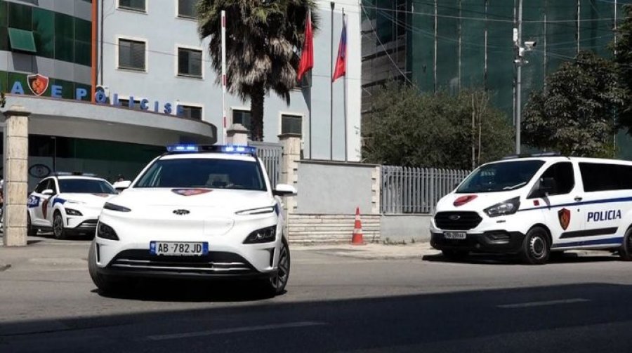Sherri në Kamëz/ Policia jep detaje: Të miturit u plagosën me thika, disa të shoqëruar në komisariat