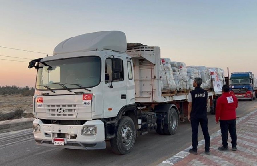Turqia vazhdon të dërgojë ndihma humanitare për Gazën