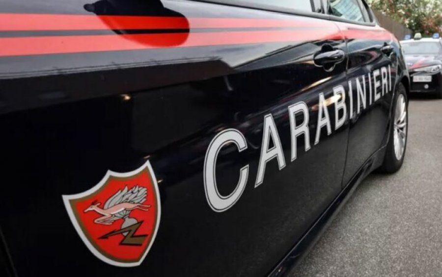 Tentuan të shpëtonin familjen e bllokuar nga një shpërthim - Humbin jetën tre karabinierë në Itali