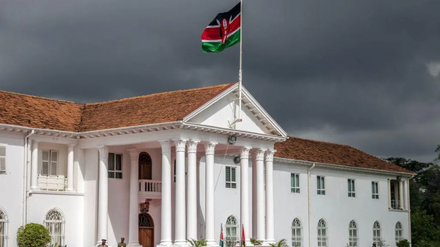 Polici kenian vritet me shigjetë pranë rezidencës së presidentit në Nairobi
