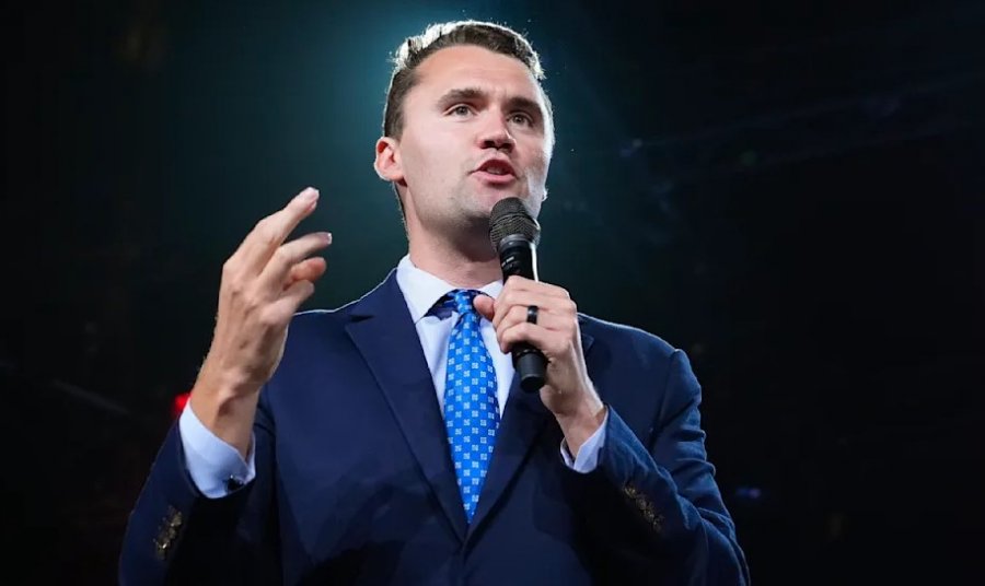 Komentet për vrasjen e Charlie Kirk i kushtojnë shtrenjtë edhe një gazetari