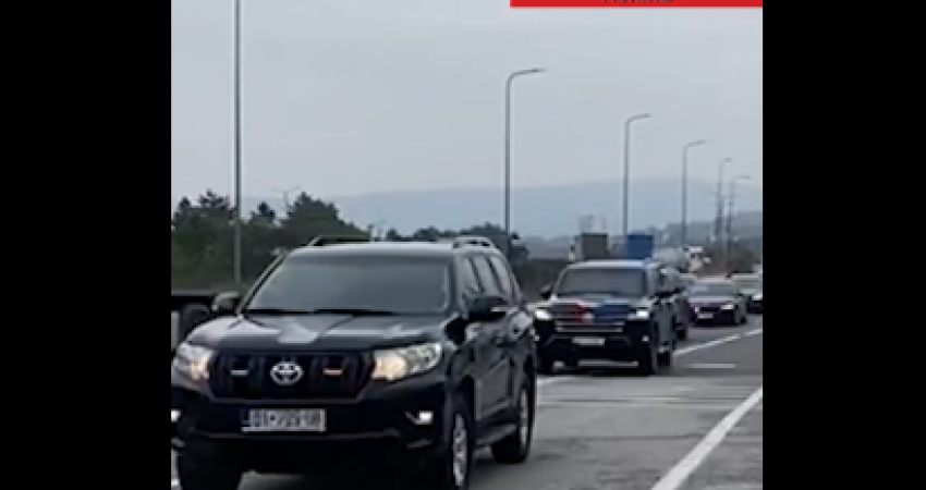 Eskorta e Presidentes Osmani kalon kufirin në Morinë – në Tiranë sot protesta në mbështetje të ish-krerëve të UÇK-së, ajo nuk do të jetë pjesë e saj