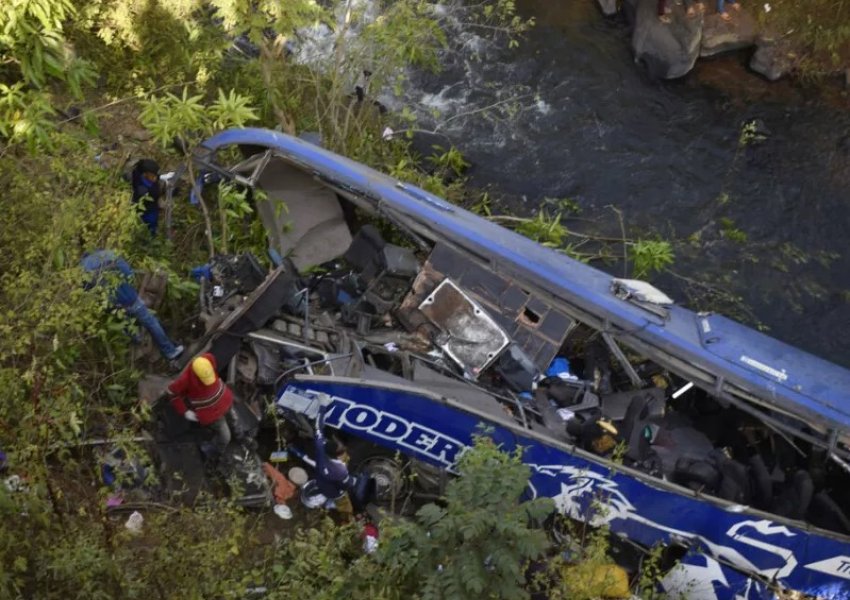 Aksident tragjik në Serbi, 3 të vdekur dhe dhjetëra të plagosur nga përmbysja e një autobusi me punëtorë
