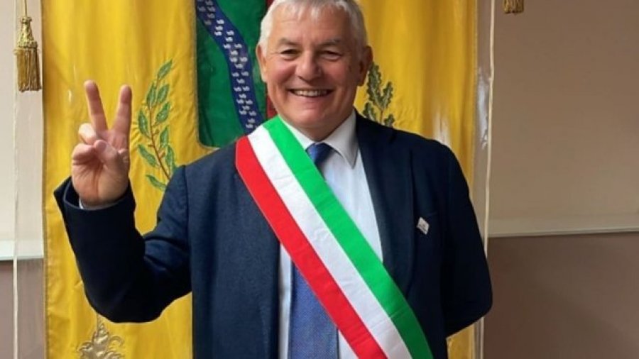 Kryebashkiaku në Itali mori vota… falë qenit/ Gjykata i shpalli të vlefshme, zbardhet arsyetimi