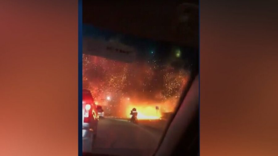 Ekuador/ Shpërthen kamioni në trafik, humb jetën 1 person dhe mbeten 2 të plagosur