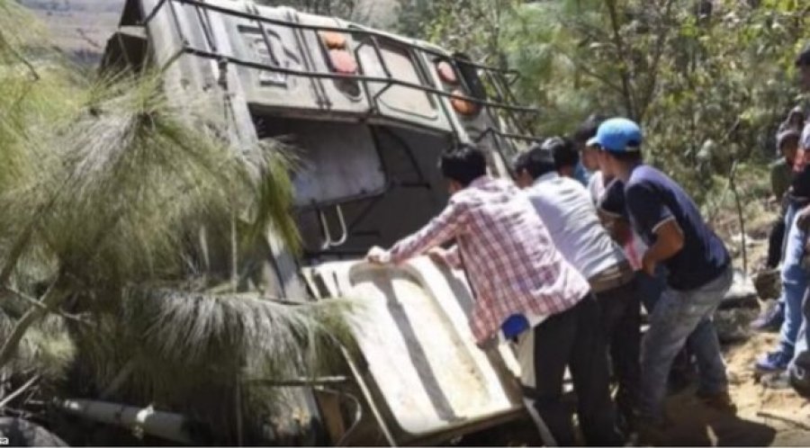Rendohet bilanci/ 17 persona ndërrojnë jetë pas aksidentit të një autobusi në Brazil