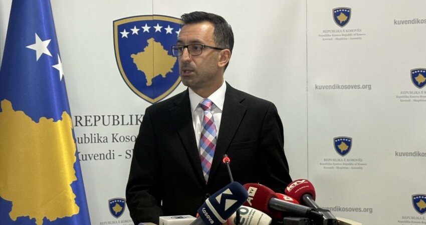 Basha rezervohet për ankesën e Listës Serbe, ndërhyn Haxhiu: Kuvendi është konstituar, kjo është e rëndësishme