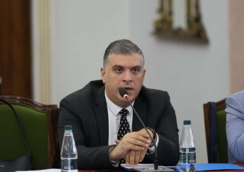 Propozimet e Blushit në Komisionin e Reformës Zgjedhore: Të hapen listat 100%, deputetët t'i zgjedhin qytetarët, t'i kthejmë pushtetin sovranit