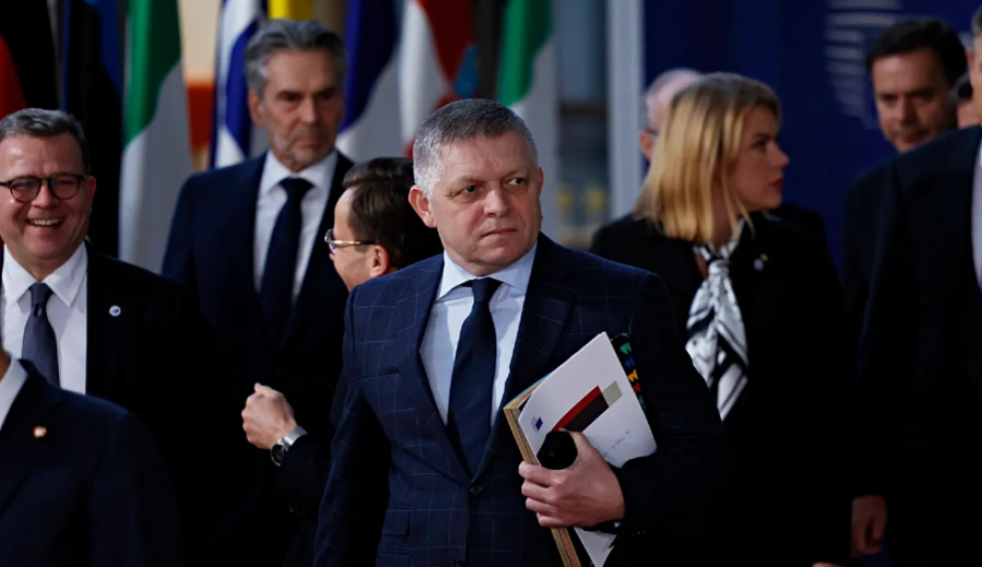 BE-ja i bën presion kryeministrit sllovak Fico që të heqë veton ndaj paketës së re të sanksioneve kundër Rusisë