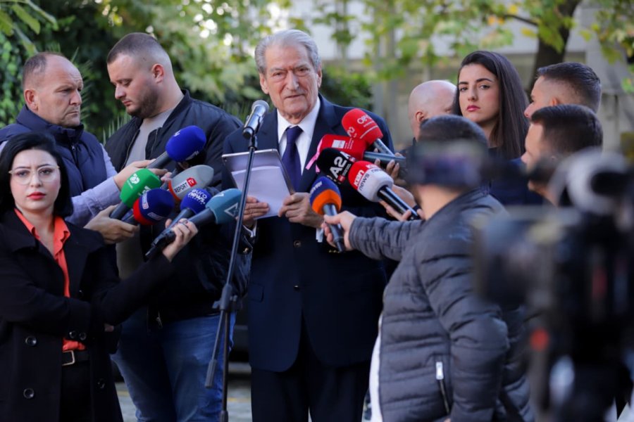 Berisha: Këta që përpiqen të përdorin mantelin e gjykatësit apo prokurorit për të mbrojtur apo fshehur krimet e tyre, këta janë dy herë kriminel