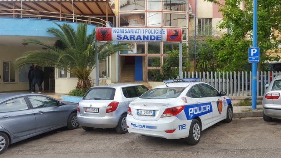 EMRAT/ Ishin bërë 'makth' në Sarandë, arrestohen tre 'skifterët'