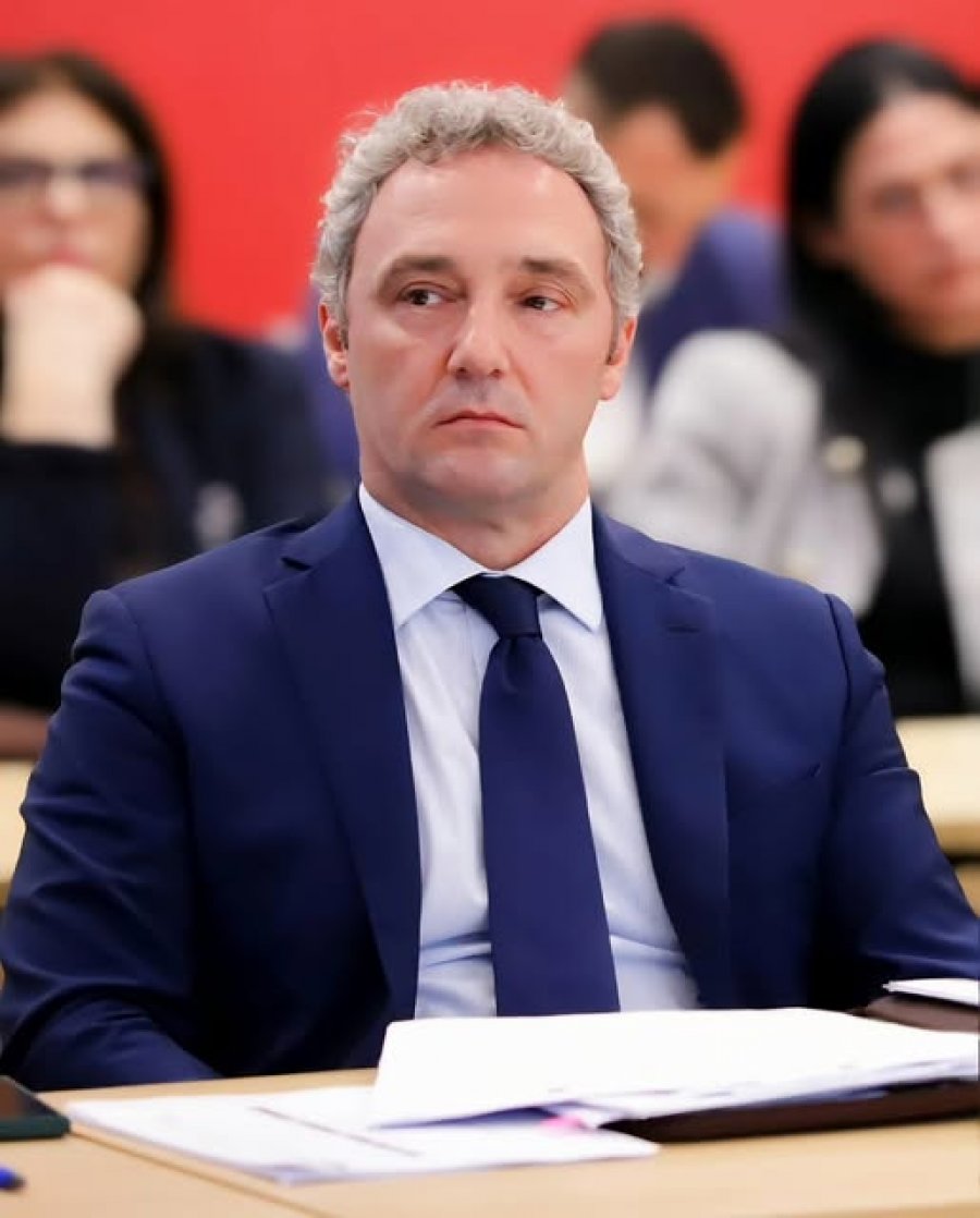 Spahia kundër titullit 'Qytetar Nderi' për Gjergj Velon: Nderimi i xhelatëve, fyerje për viktimat e komunizmit