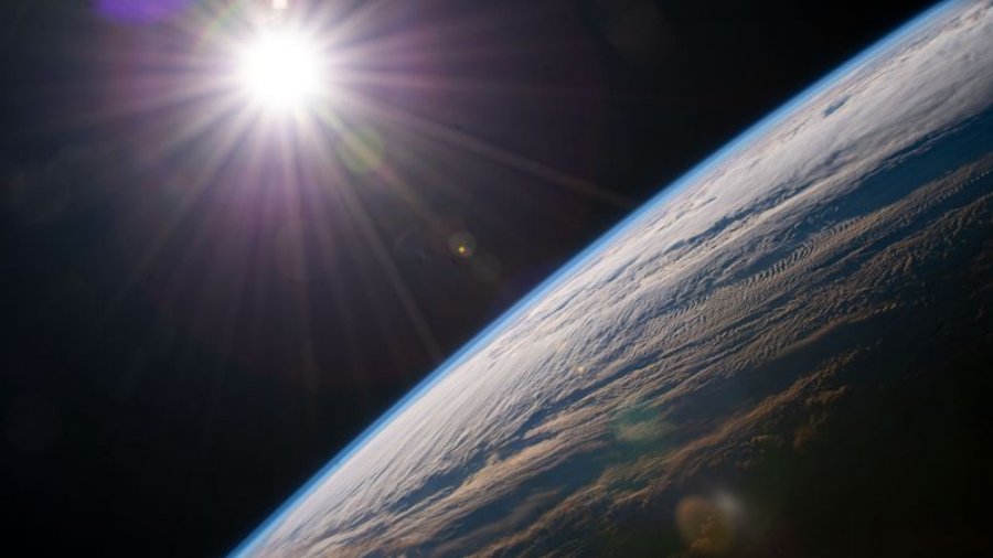 Vrima në rritje në fushën magnetike të Tokës, mund të kërcënojë teknologjinë satelitore