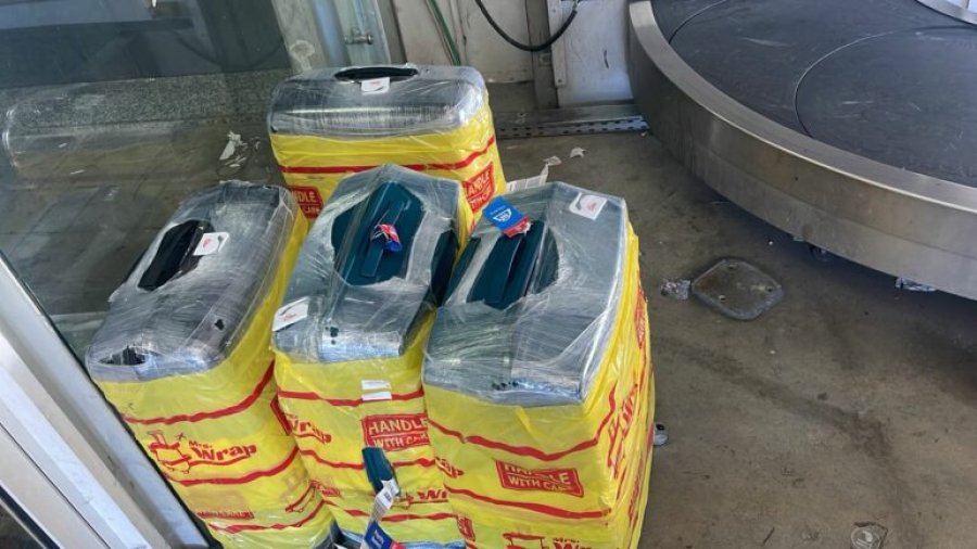 100 kg lëndë narkotike nga Tajlanda në Shqipëri, arrestohen dy kinezë në Rinas