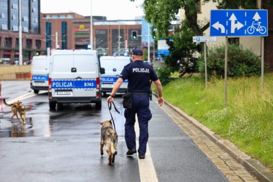 Akuzohen për përgatitjen e akteve të sabotimi për llogari të Rusisë, autoritetet polake arrestojnë 8 persona