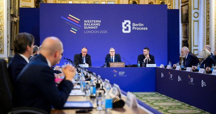 Merz, Kosovës dhe Serbisë: Intensifikoni dialogun për normalizim, e keni mbështetjen time