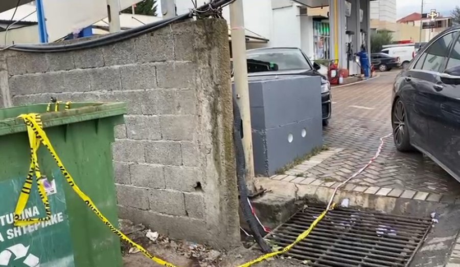 Vrasja e dyfishtë në Durrës, pesë persona të shoqëruar, dëshmitarët: Sherri nisi për një kafe/ Autori ende në arrati