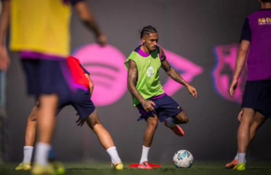 Flick rikuperon Raphinha-n: braziliani stërvitet me grupin dhe synon ‘El Clásicon’
