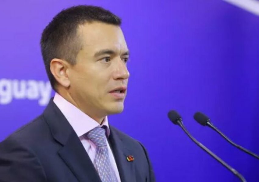 Me reçel dhe çokollata/ Presidenti i Ekuadorit: Tentuan të më helmonin! Brenda ushqimeve gjetëm…