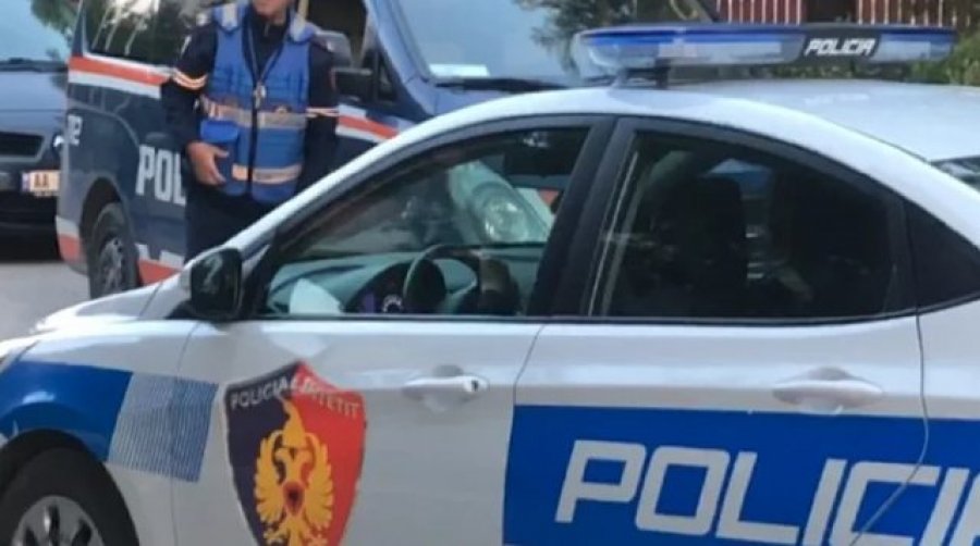 Prishën qetësinë publike dhe goditën efektivët e policisë, arrestohen tre persona në Tiranë