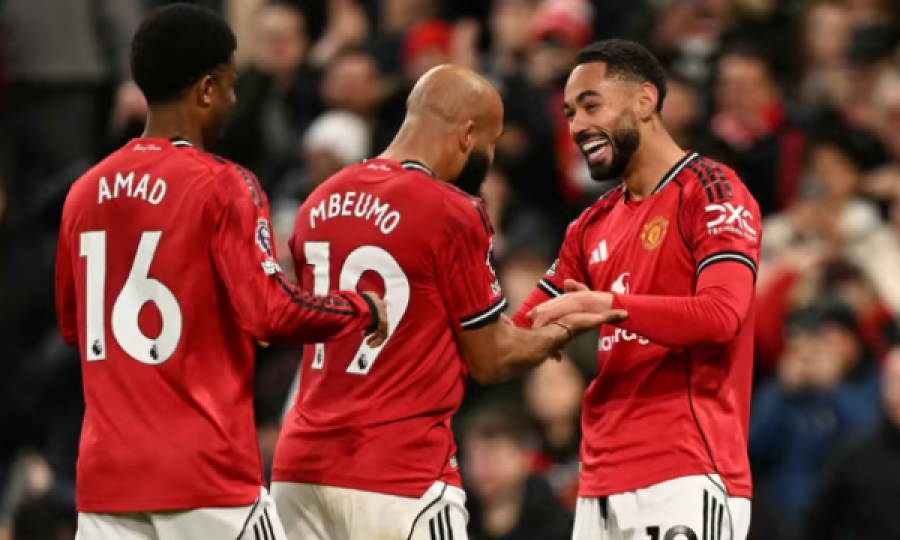Manchester United regjistron fitoren e tretë radhazi, ngjitet në vend të 4-t