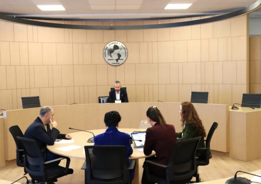 KQZ miraton renditjen në fletët e votimit, kush janë 12 kandidatët për 5 bashki