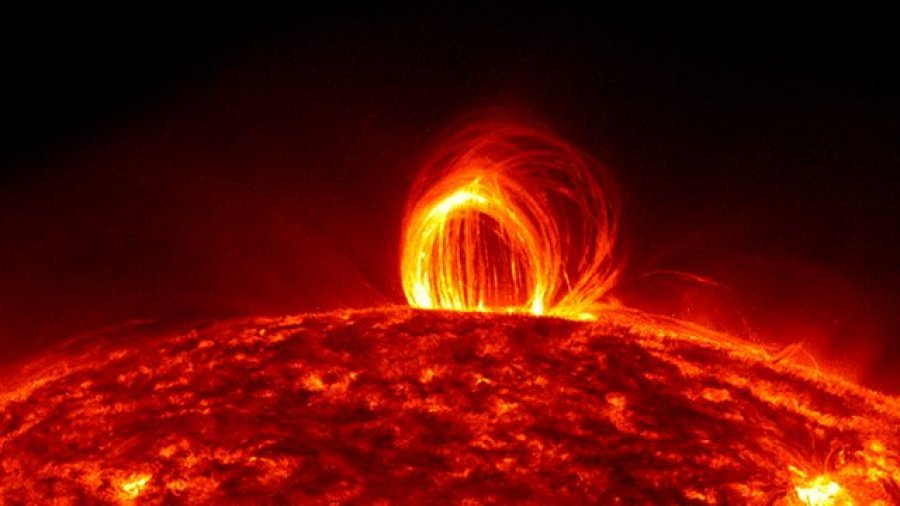Science Alert: Zbulohet më në fund misteri i ‘shiut’ në Diell