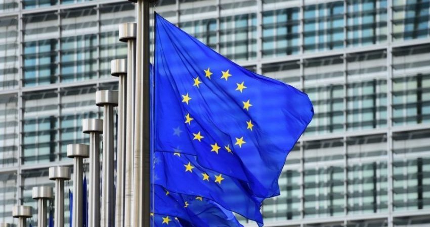 Politika e BE-së ndaj Kosovës në “autopilot”