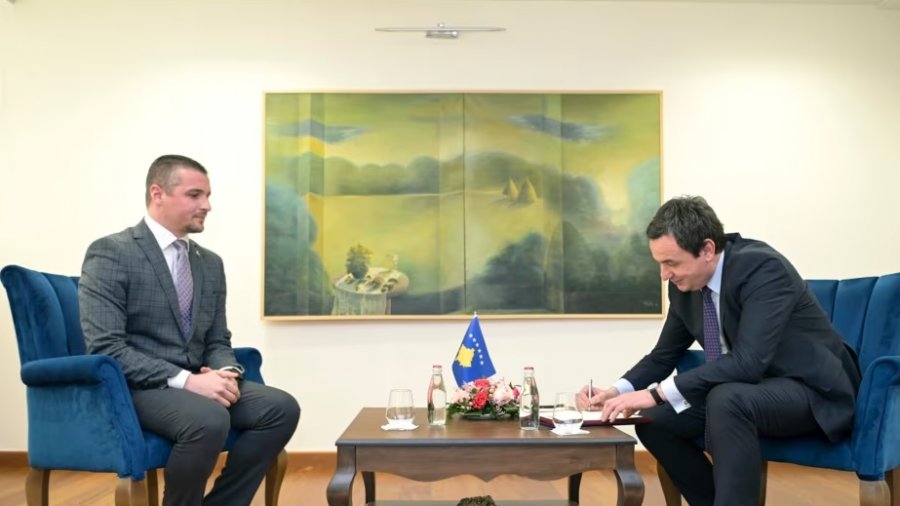 Kurti e liron nga detyra zëvendësministrin e Zhvillimit Rajonal, Elldin Uglari