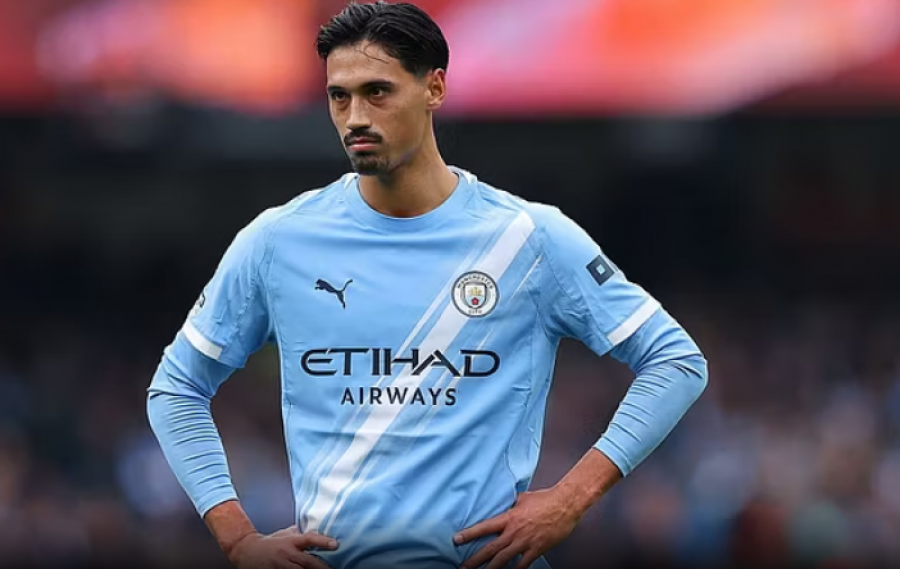 Reijnders në krizë te Manchester City: nga premtim i madh në objektiv kritikash