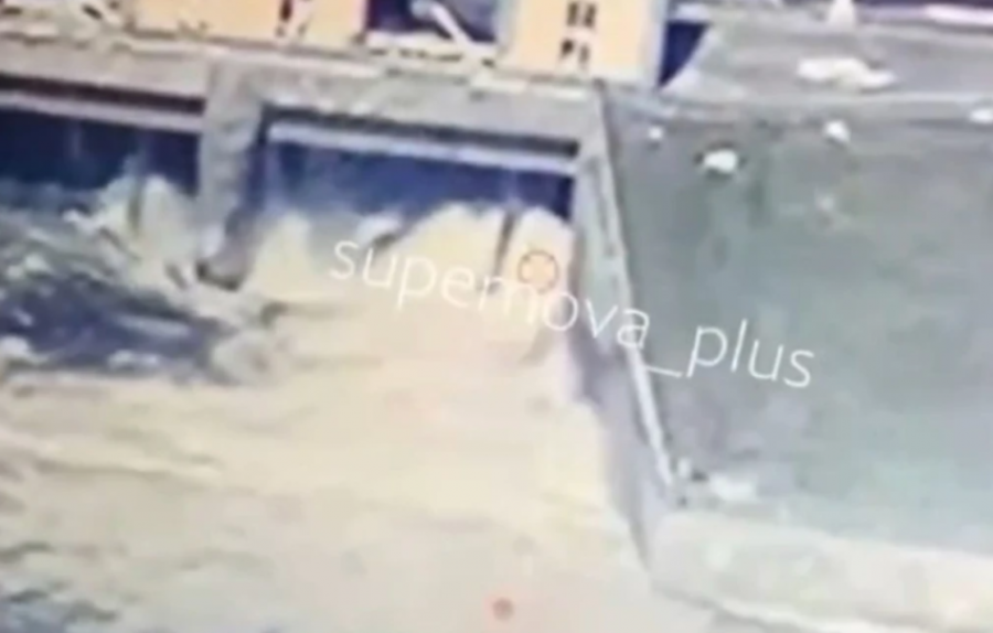 Ukrainasit thyejnë digën e Belgorodit me HIMARS dhe dronë
