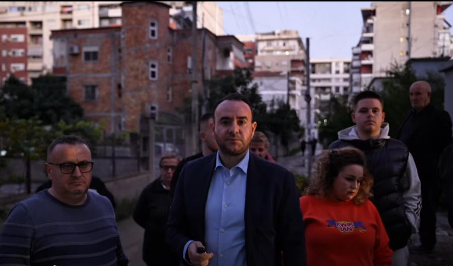 VIDEO/ Balliu në mbështetje të banorëve të Njësisë 14: Si në Mesjetë, rrezikohet jeta e qytetarëve nga kabinat elektrike