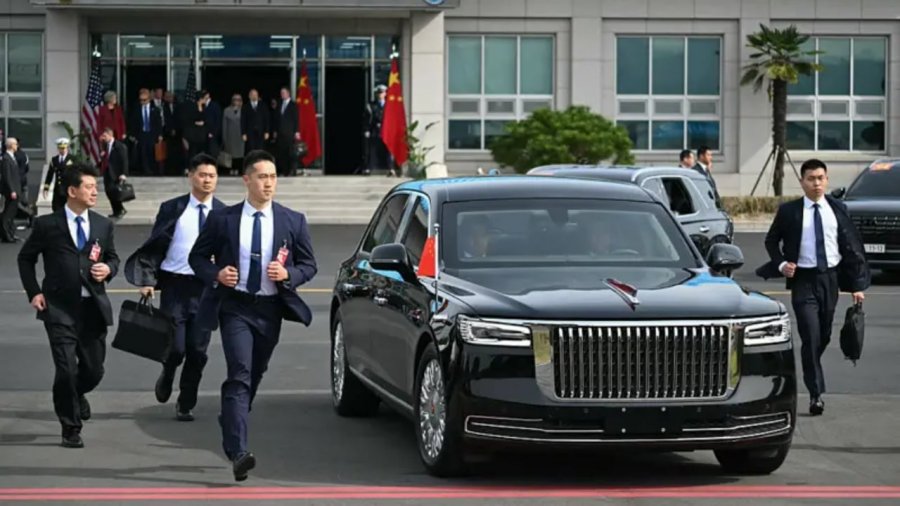 'Muri njerëzor' i Xi Jinping trondit Seulin, rojat vrapojnë për të mbrojtur liderin kinez  