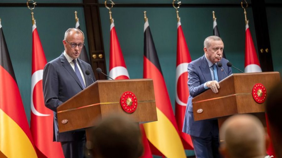 Erdogan dhe Merz përplasen publikisht për luftën në Gaza