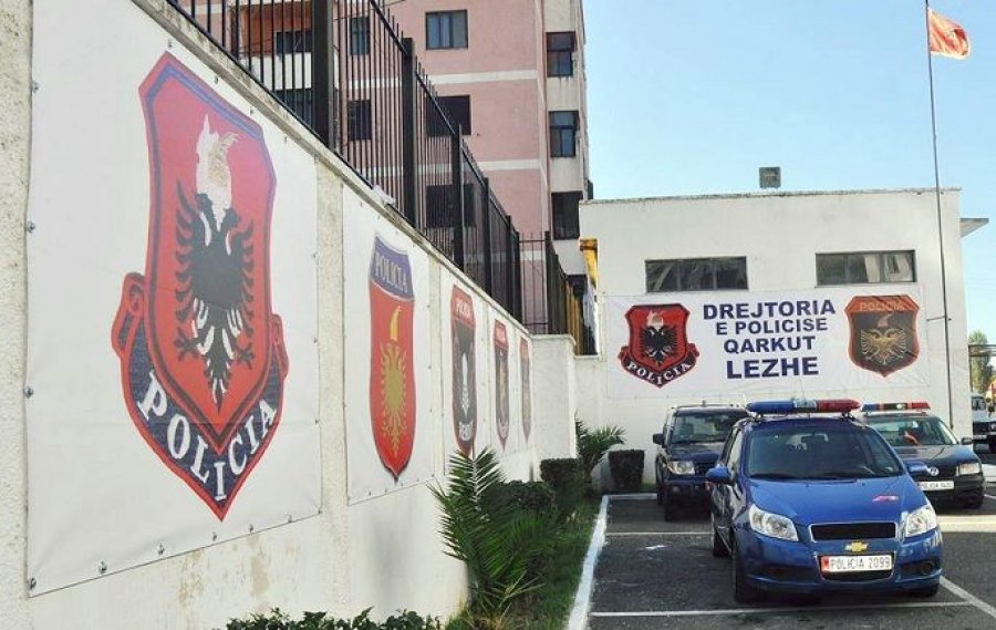 'Ndalo!'/ 39-vjeçari në Lezhë s’i bindet urdhrit të policit, por e godet me grusht, arrestohet