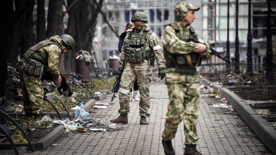 Tortura dhe 'duel gladiatorësh, Komandantët rusë ndëshkojnë ushtarët që refuzojnë frontin