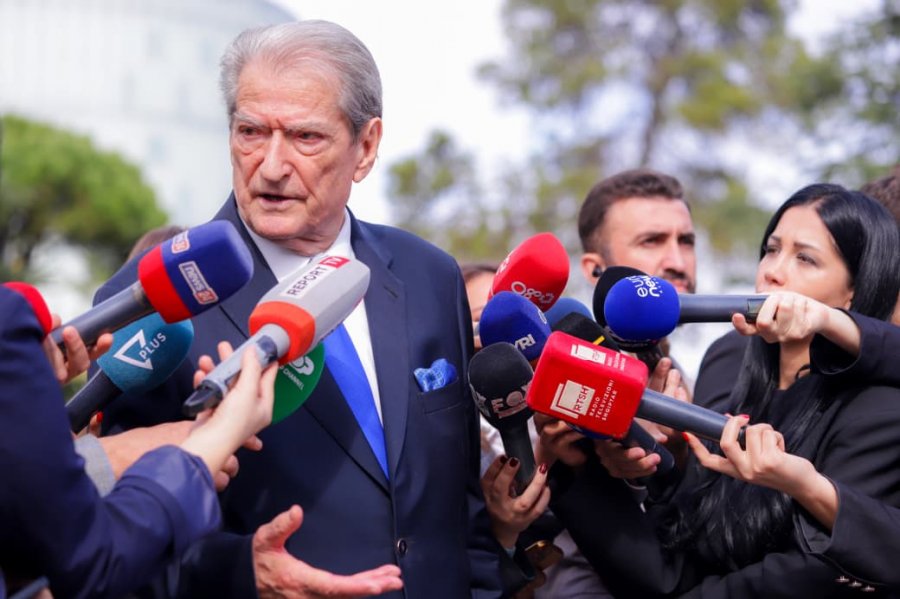 'I ka bërë telefonatë kërcënuese'/ Berisha: Dënoj me forcë ndërhyrjen brutale të Edi Ramës te prokurori që ka dosjen e Lubi Ballukut!