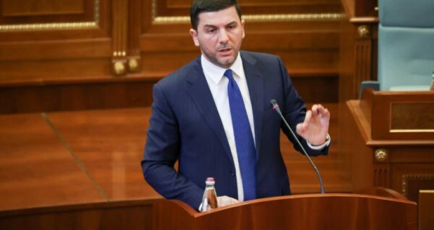 Rritja e pagës minimale, pensioneve e shtesave nga Kurti, Krasniqi: Blerje e votave për balotazh dhe zgjedhje parlamentare