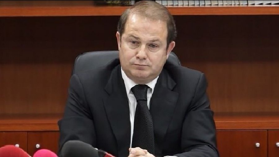 Komisioni i Ligjeve shqyrton kërkesën e opozitës për shkarkimin e presidentit Begaj