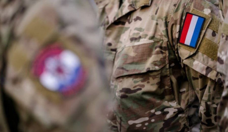 Holanda zgjeron kapacitetin mjekësor në përgatitje për një luftë të mundshme