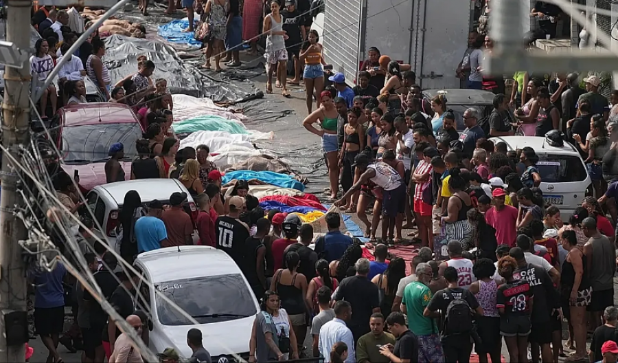 Familjet e zemëruara fillojnë varrosjen e të vdekurve pasi bastisja e policisë në favelën e Rios vrau të paktën 132 persona