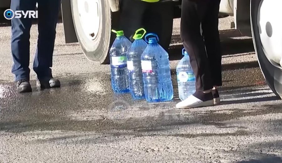 Banorët e Maliqit pa ujë të pijshëm prej vitesh: Premtime pa fund, zgjidhje ende jo