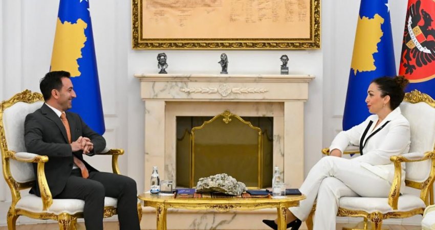 Osmani deklarohet pas takimit me Bashën: E njoftova se jemi duke bërë analizë ligjore!