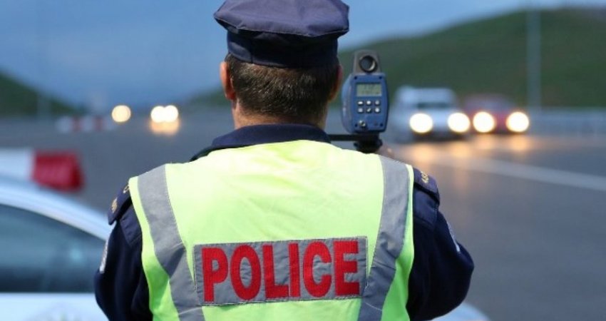 Afër 1900 gjoba trafiku për 24 orë, policia njofton për mbi dhjetëra aksidente e 13 të arrestuar